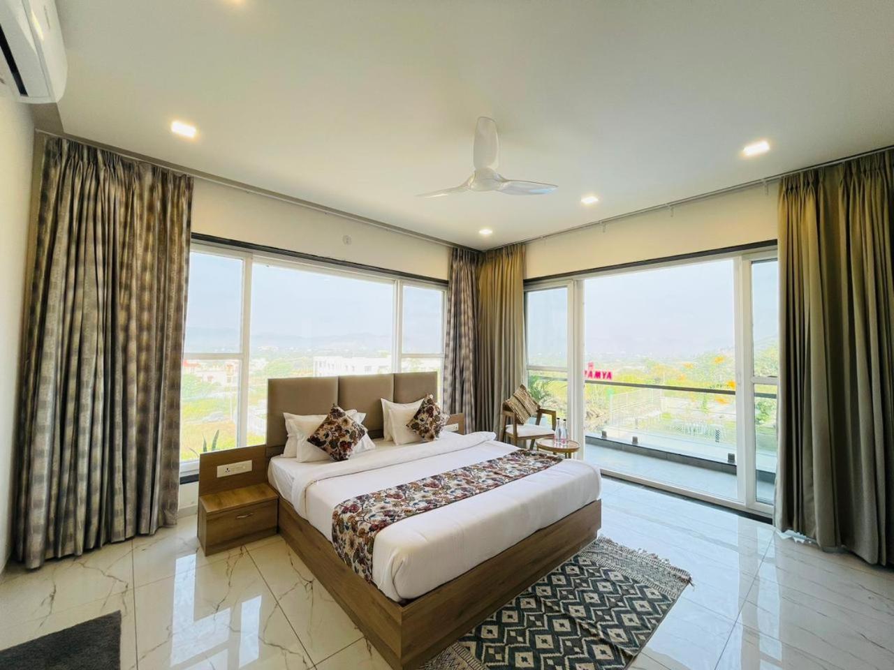 Suramya-A Luxury Boutique Hotel 烏代浦 外观 照片